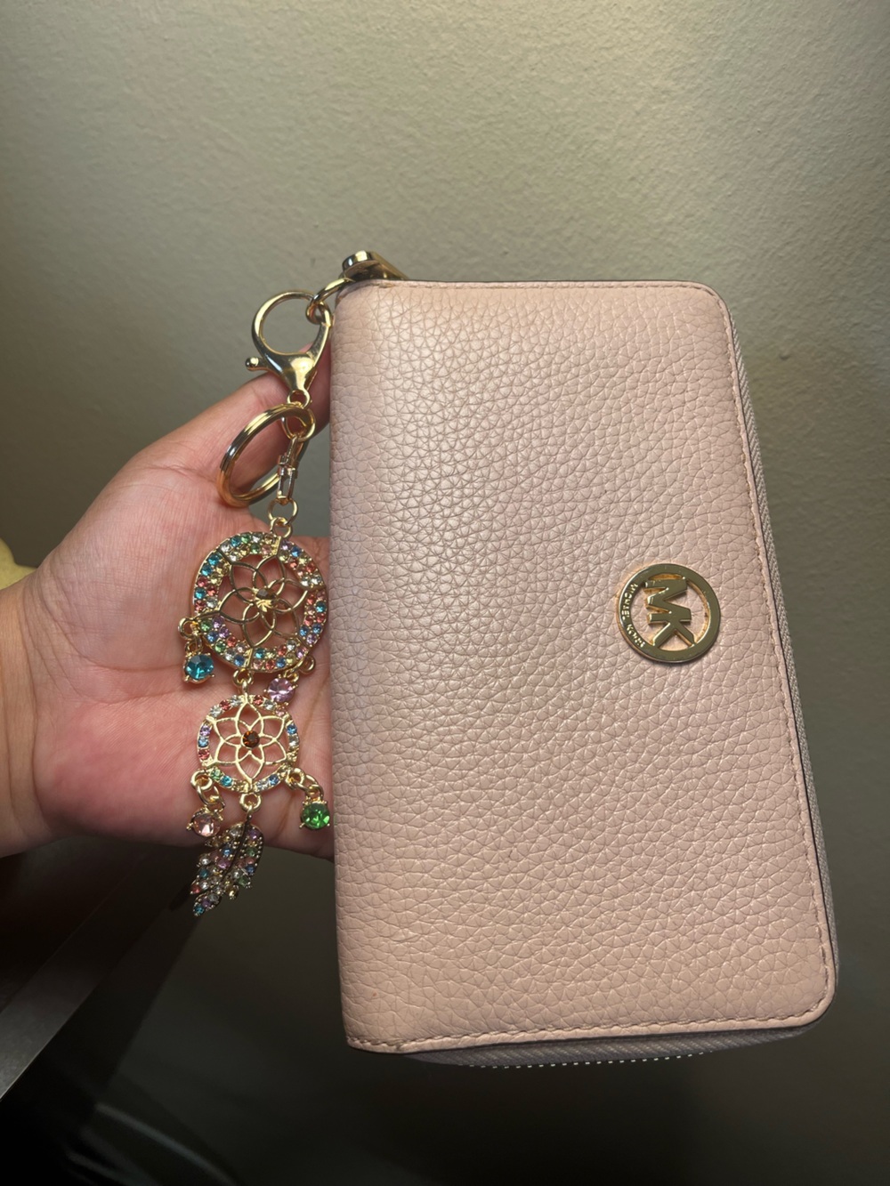 Michael Kors Fulton  Pebbled pink Leather Zip-Around Wallet EUC - Picture 14 of 14